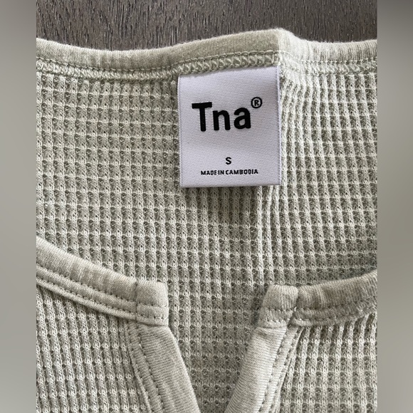 TNA ribbed waffle cropped tshirt - Picture 2 of 3
